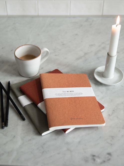 Hovedbilde Notebook Clay/ Tell Me More
