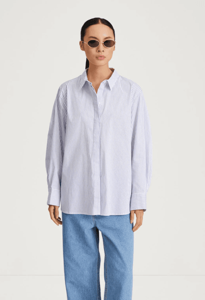 Bilde av JANIS SHIRT - BL5UE/WHITE STRIPE/ Stylein