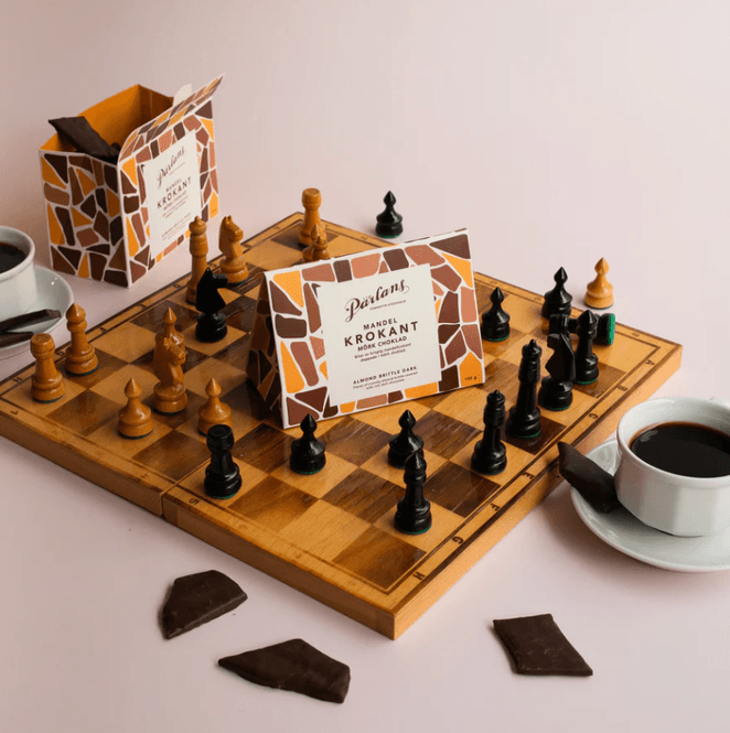 Hovedbilde brittle ALMOND dark chocolate/ Pärlans