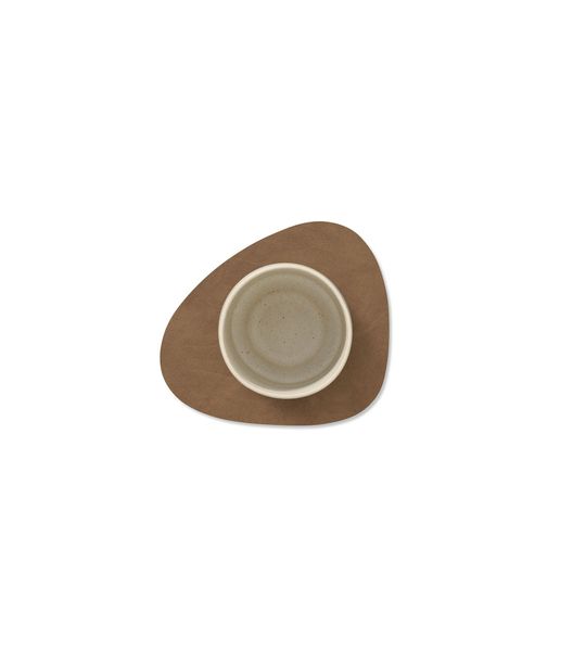 Bilde av  Glass Mat Curve Nupo Brown. LIND DNA