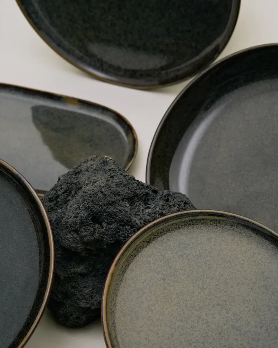 TAPAS PLATE L INDI G. Surface. SERAX